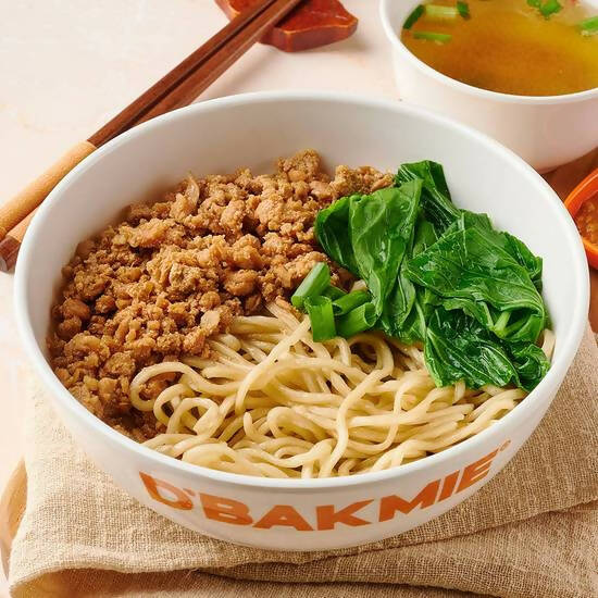 Bakmie Yamin Asin Bandung (Indonesian Streetside Salty Chicken Noodle)