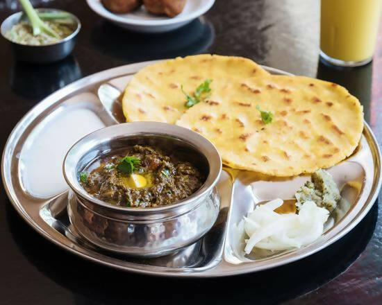 Makki Ki Roti and Saag