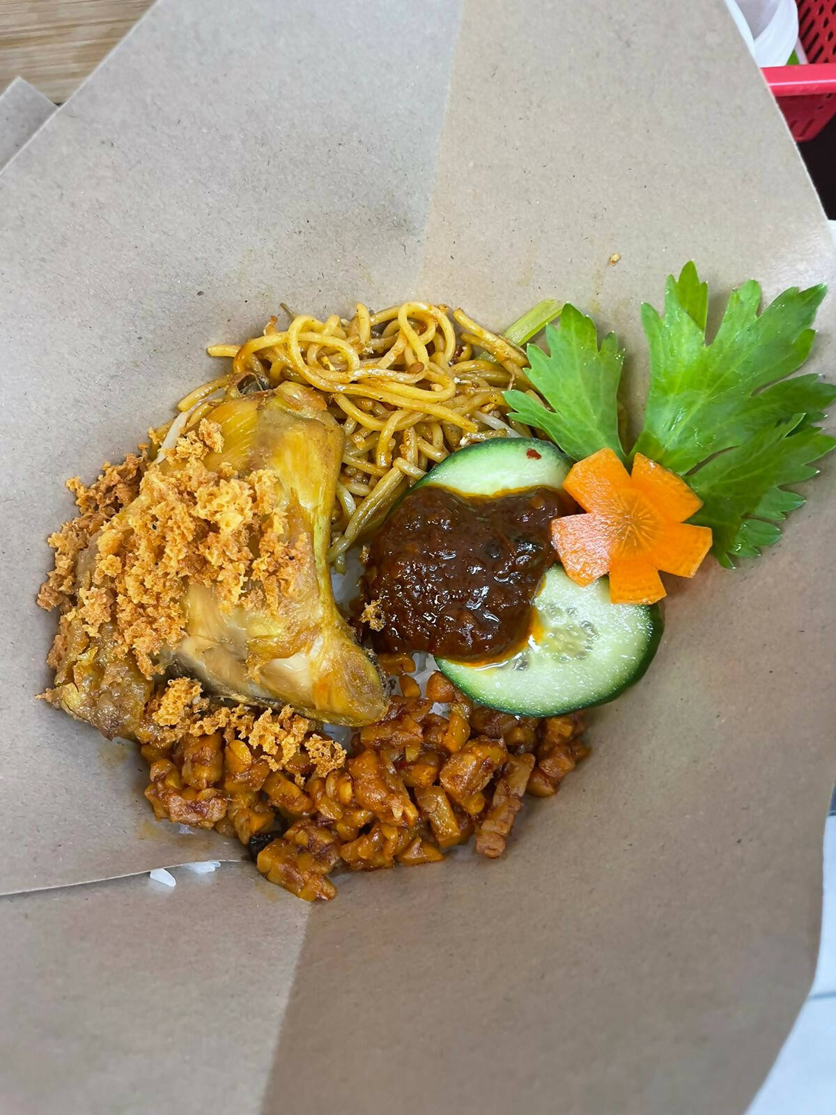 Nasi Bungkus (nasi kuning)