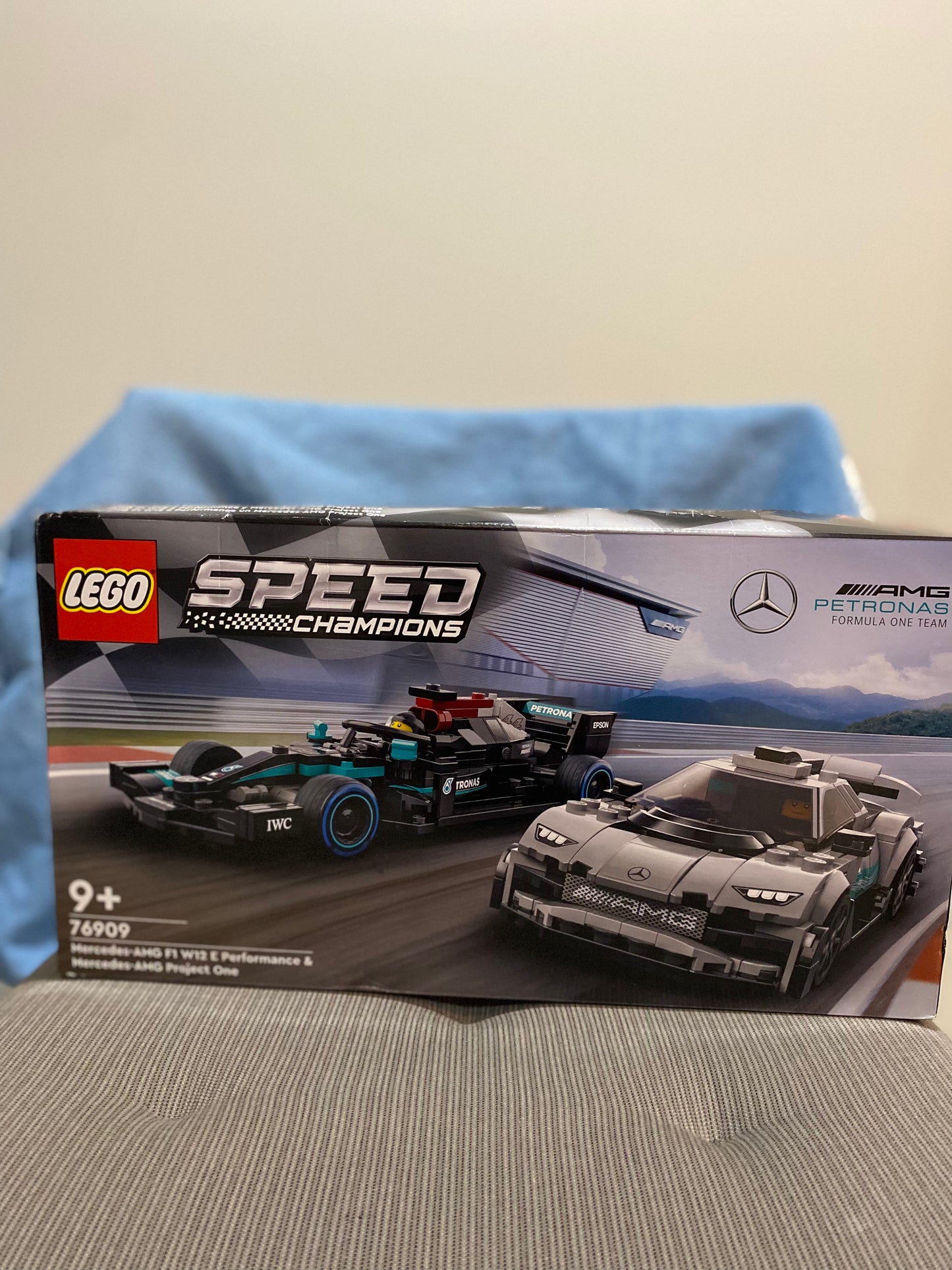 76909 LEGO Speed Champions Mercedes-AMG F1 W12 E Performance & Mercedes-AMG Project One