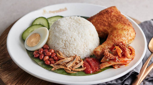 R22 Pappa Special Nasi Lemak with Fried Chicken & Sambal Squid